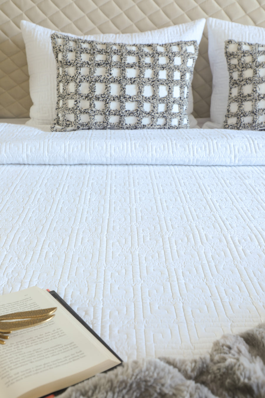 Egypt White Quilted Bedspread  / Coverlet Set