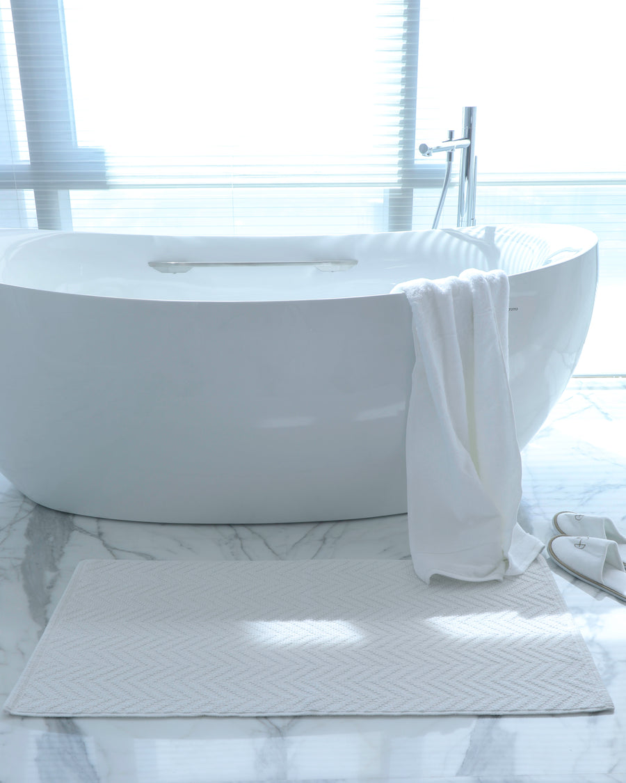 Chevron - Thin Reversible Hotel Bathmat