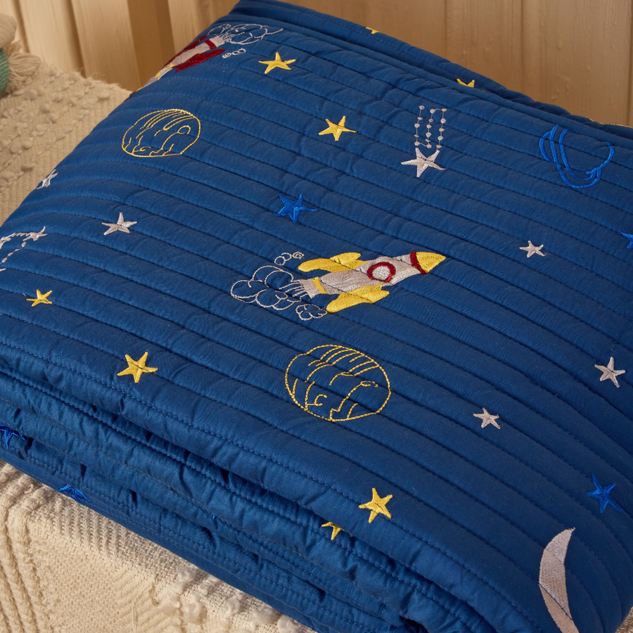 To The Moon And Back Bedspread Set