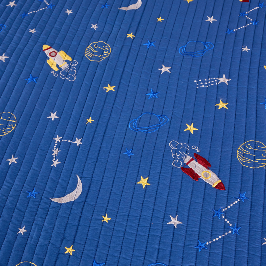 To The Moon And Back Bedspread Set