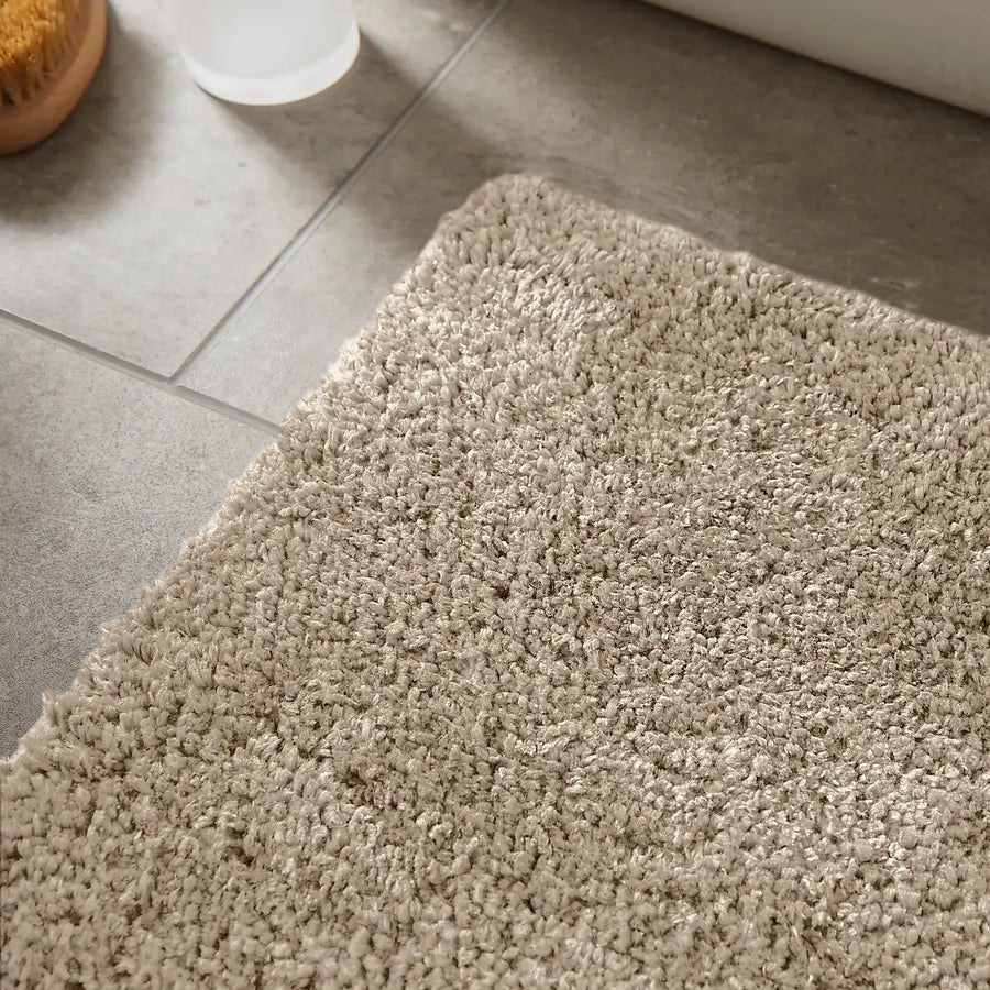 Stain-Resistant Plush Bathmat