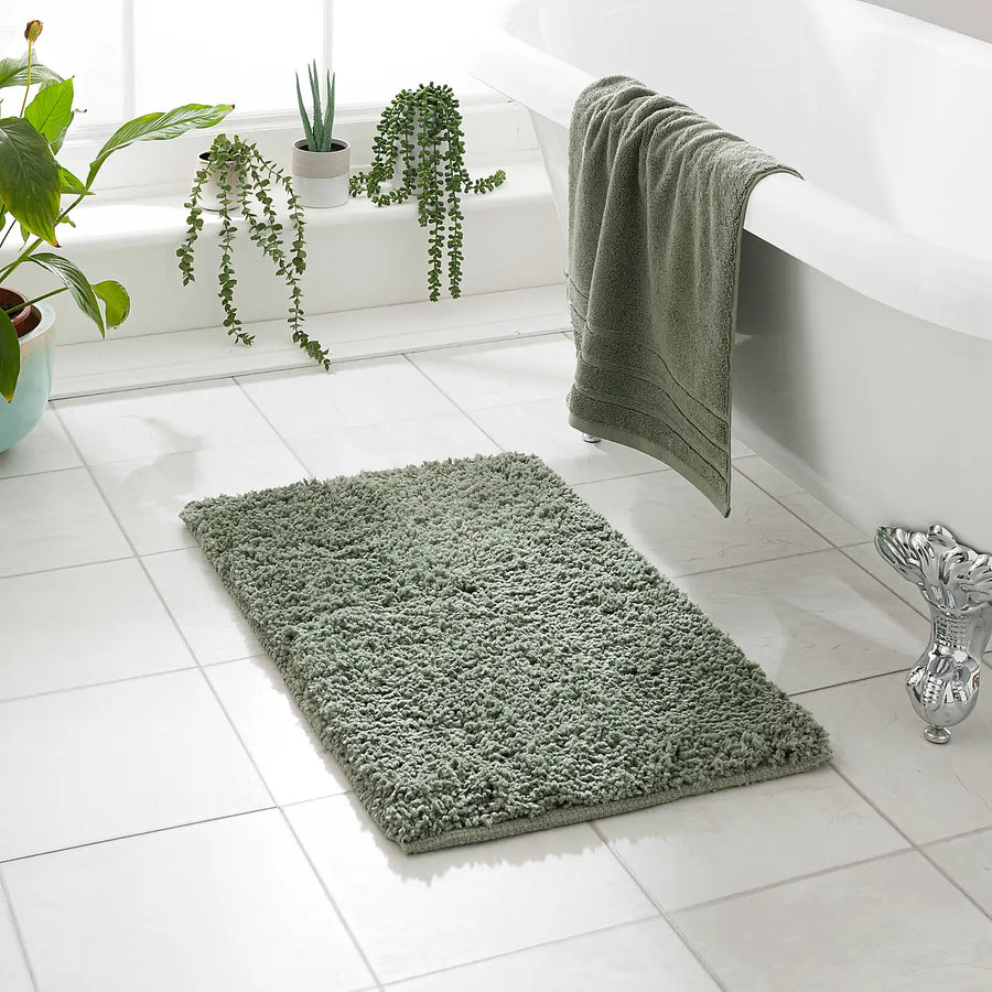 Stain-Resistant Plush Bathmat