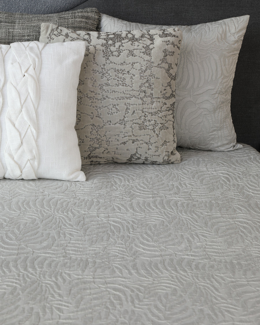 Fern Light grey Bedspread Set