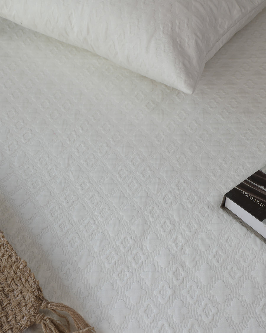 Seraphina White Bedspread Set