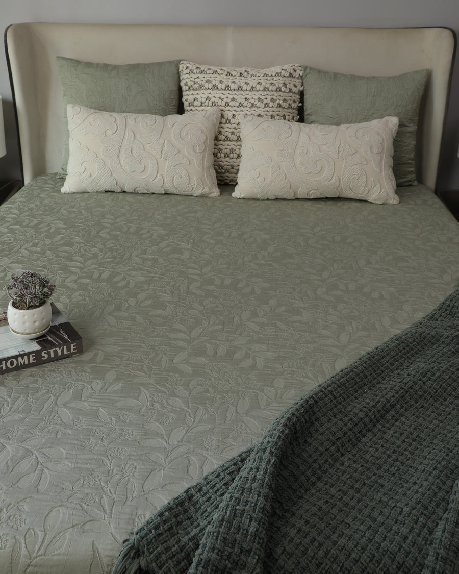 Botanica Sage Bedspread Set