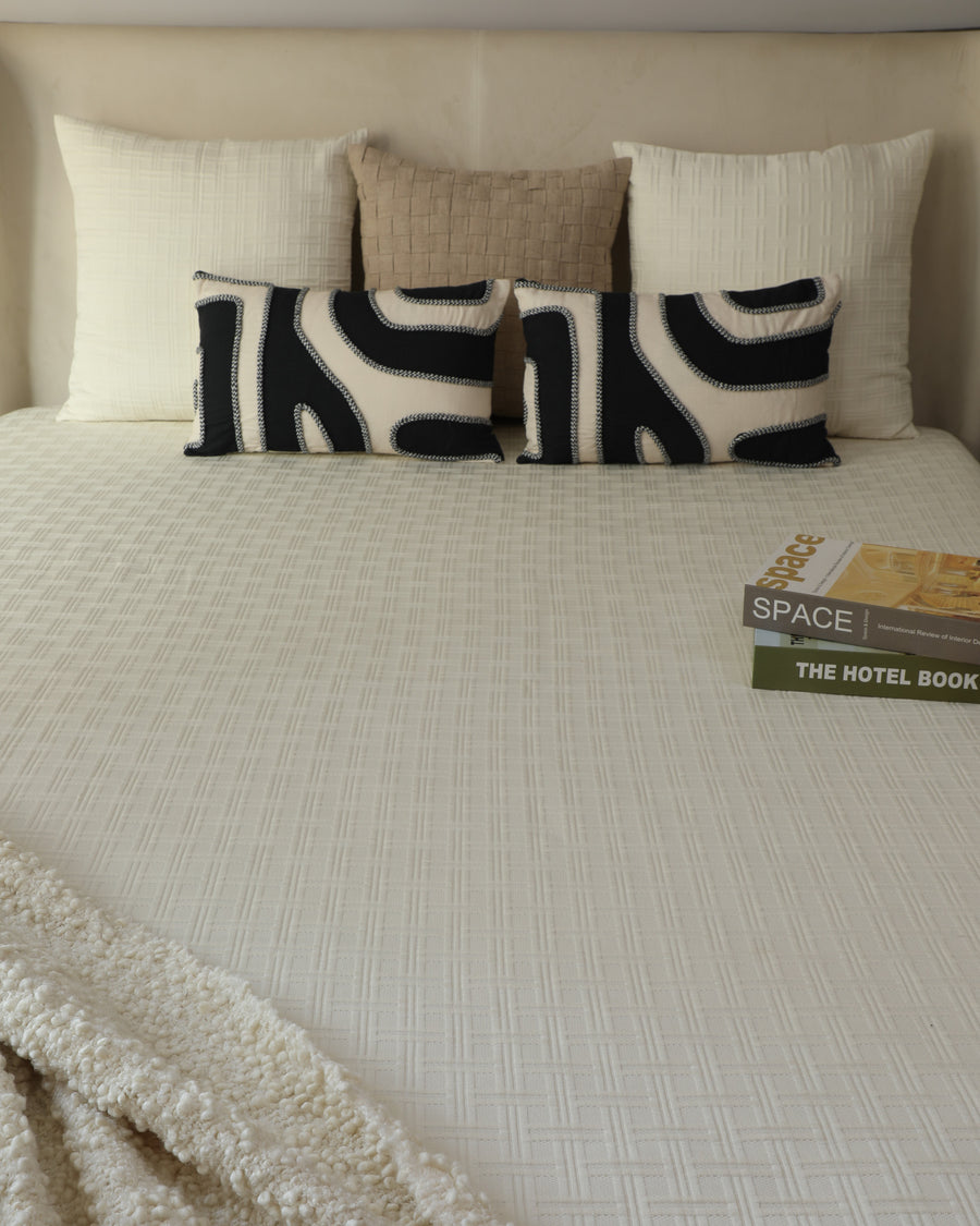 Gridloc Cream Bedspread Set