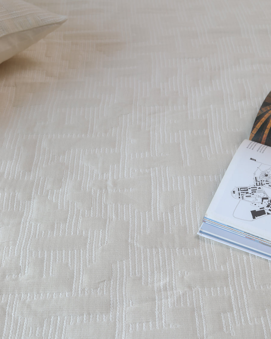 Echo Lines Day Duvet Cover