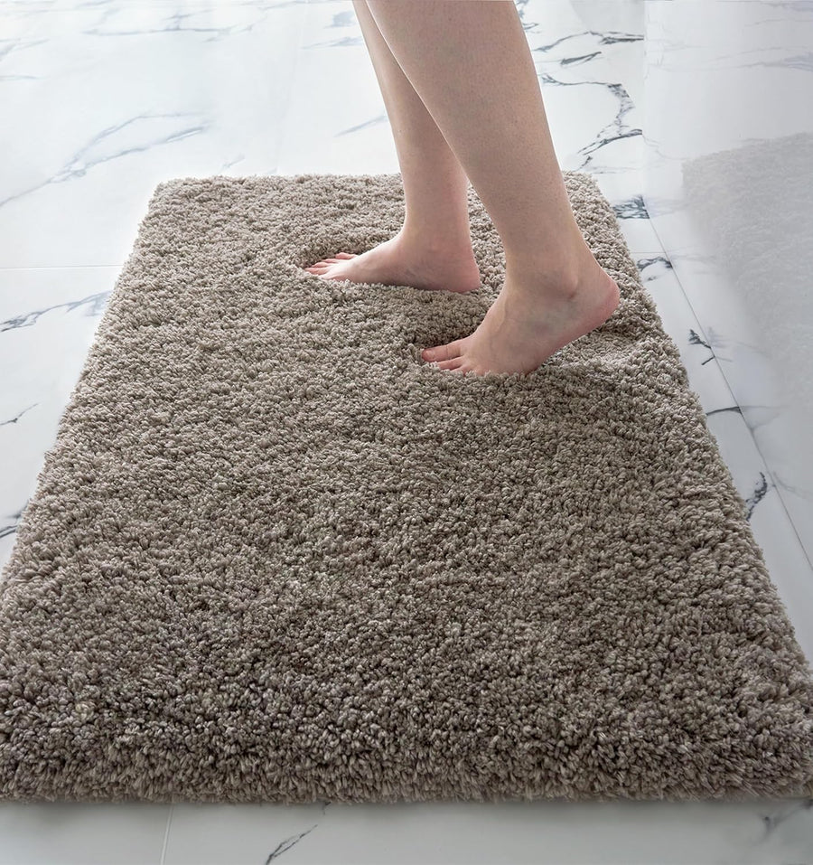 Stain-Resistant Plush Bathmat