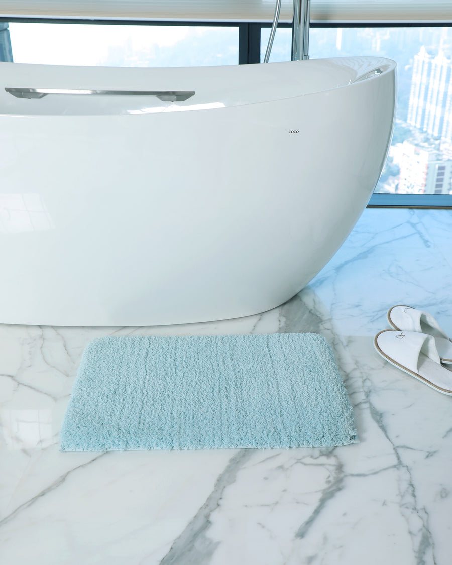 Stain-Resistant Plush Bathmat