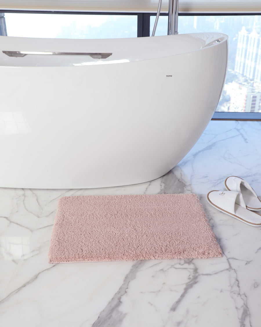 Stain-Resistant Plush Bathmat