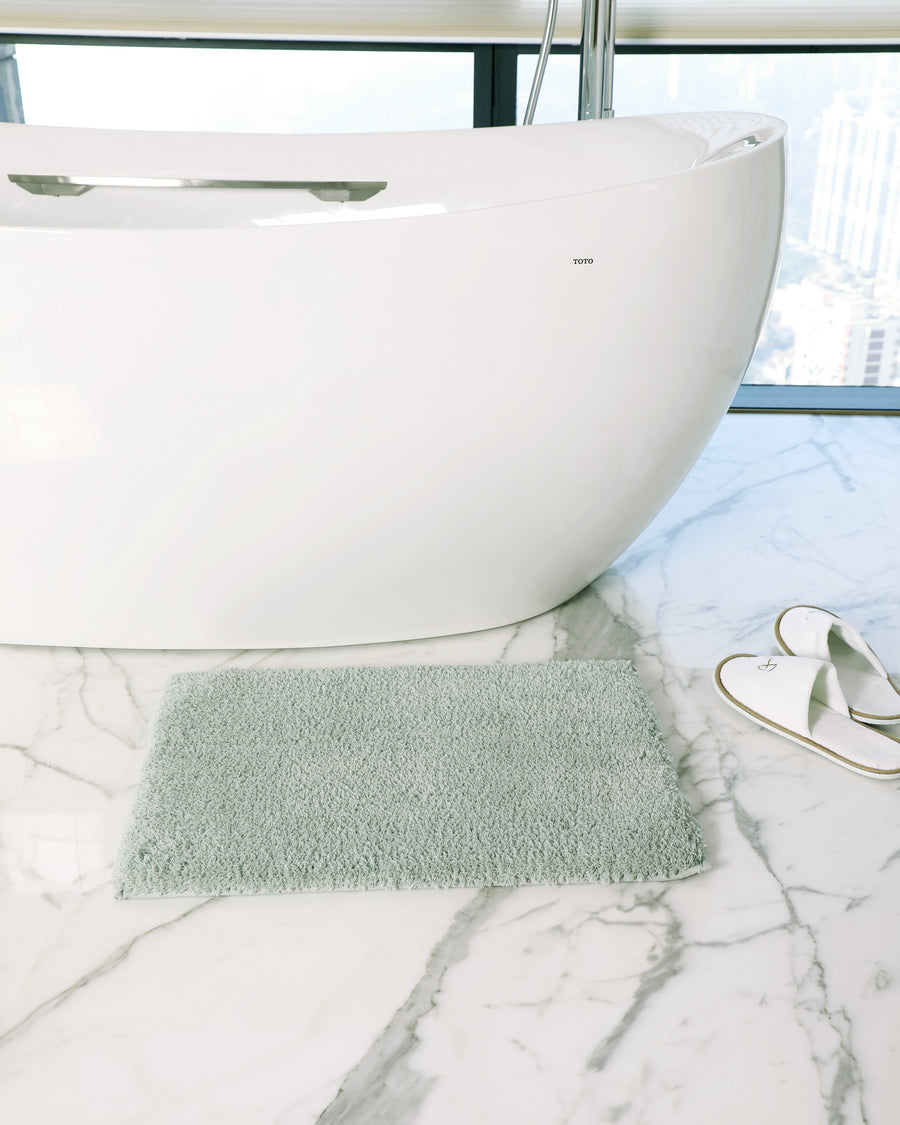 Stain-Resistant Plush Bathmat