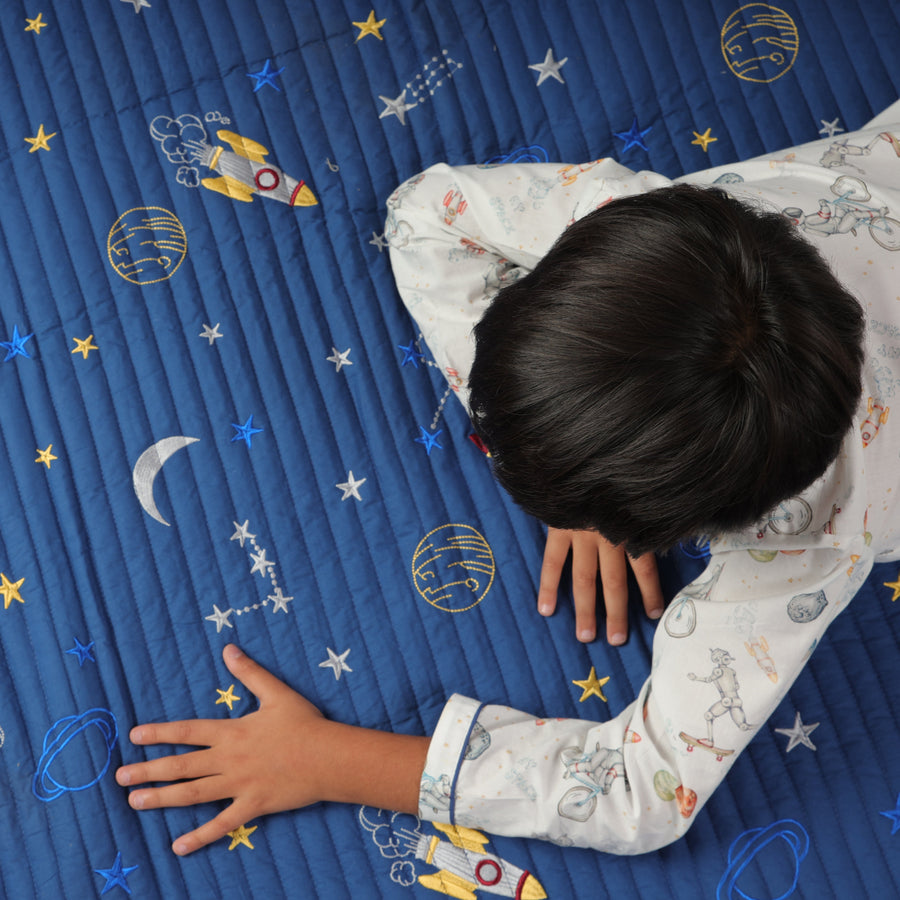 To The Moon And Back Bedspread Set