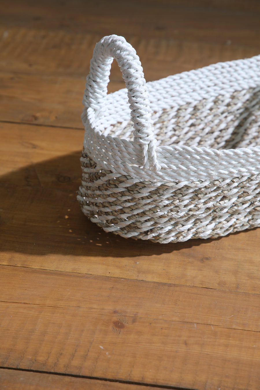 SEA WEED NESTING BASKET OVAL NATURAL WHITE SMALL