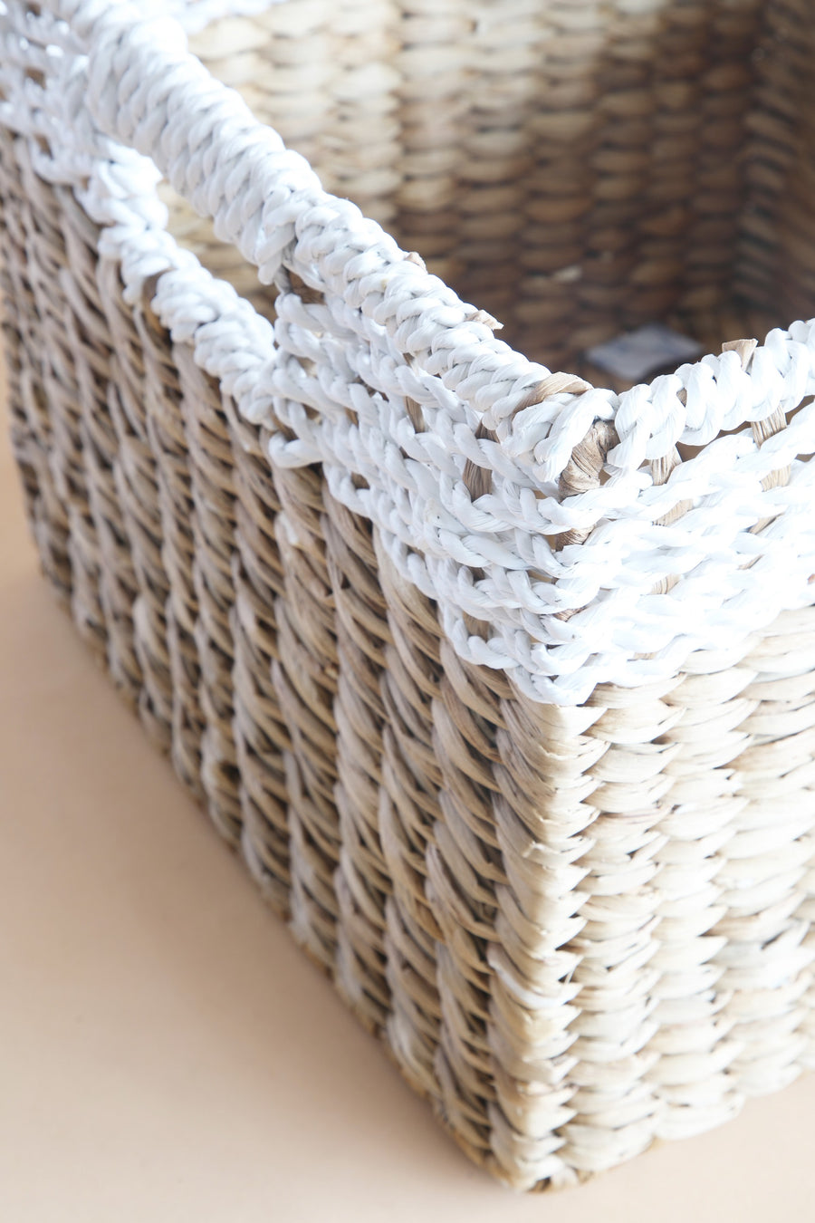 Dried Leaf Cube Basket White